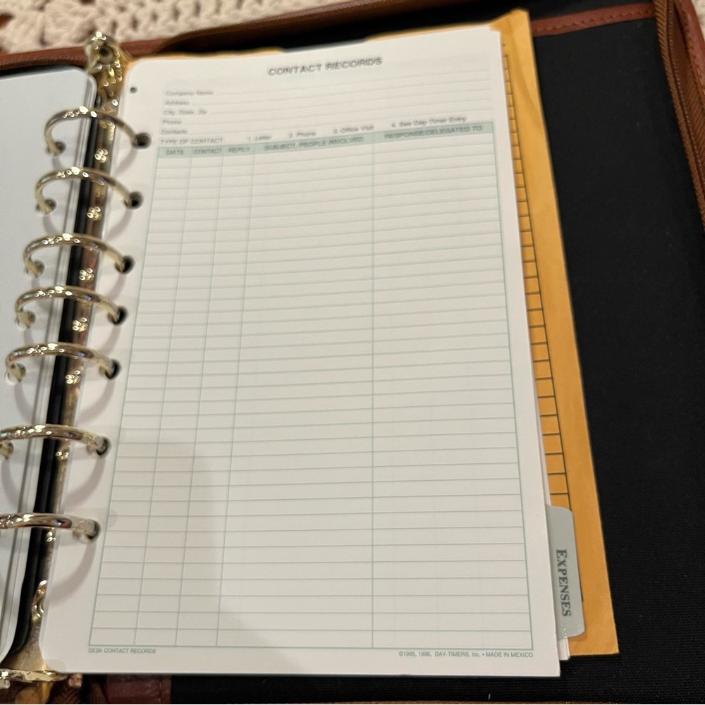 Day-Timer Vintage Green and Brown Leather Zipper Planner/Calendar - Picture 13 of 16